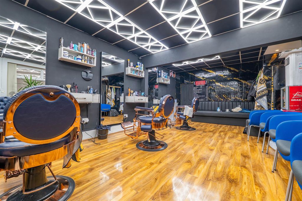 Property photo 2 of 13 Shop Interior