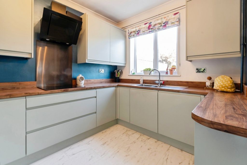 Property photo 2 of 24 Pbox-Img.Jpg