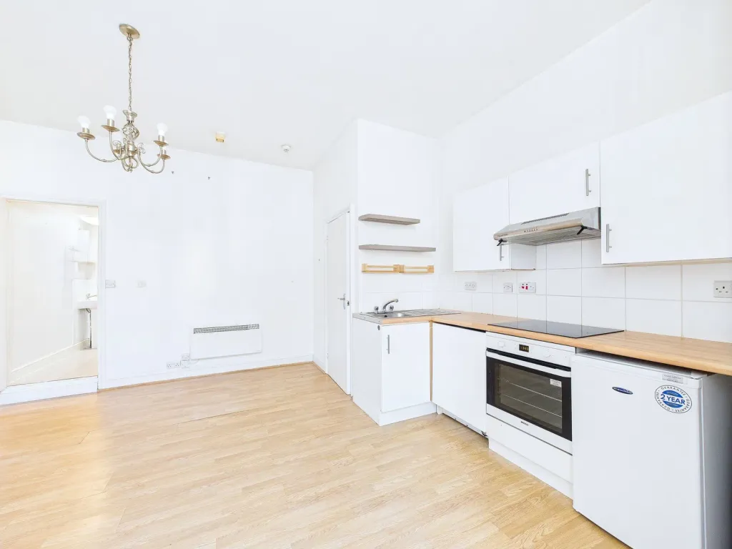 Property photo 2 of 6 Cam03987G0-Pr0178-Still006_1754919992493