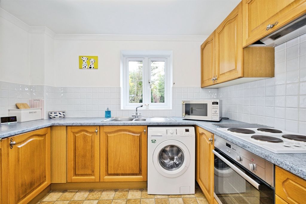Property photo 3 of 20