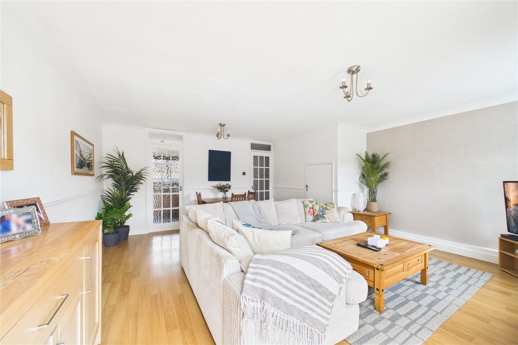 Property photo 3 of 12 Picture No. 02