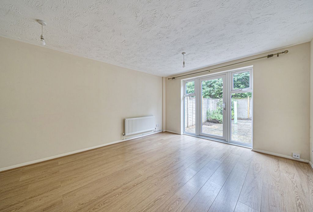 Property photo 2 of 11 Sitting Room