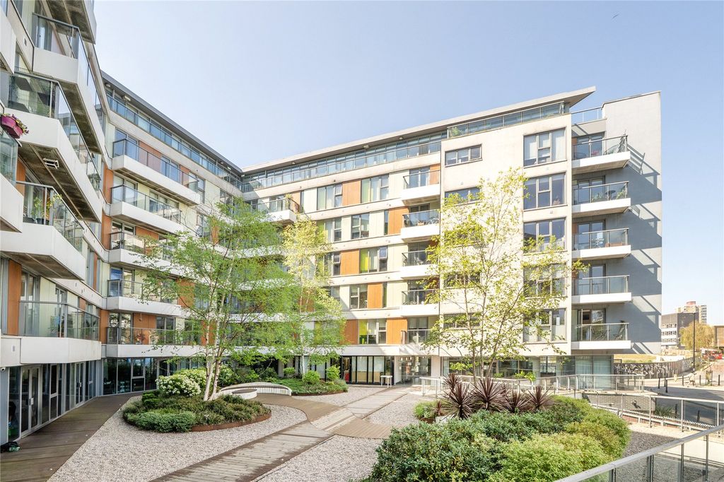 Property photo 1 of 12 Exterior