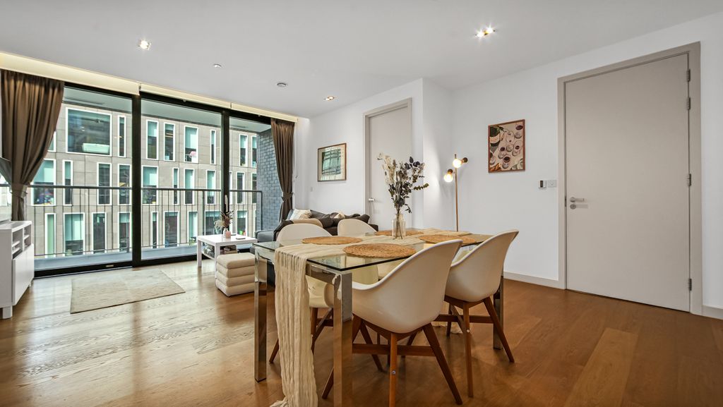 Property photo 2 of 9