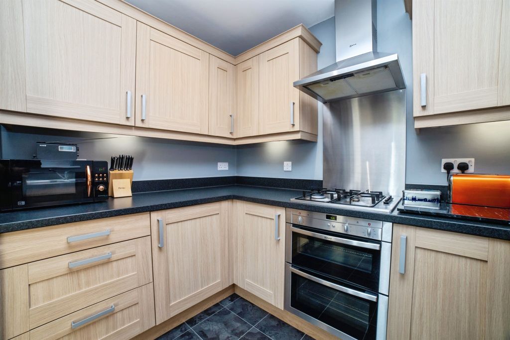 Property photo 2 of 17