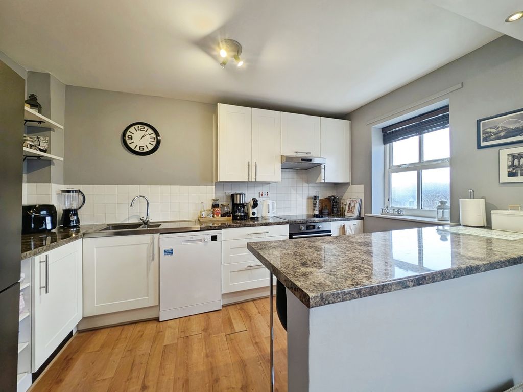 Property photo 3 of 8 Pbox-Img.Jpg