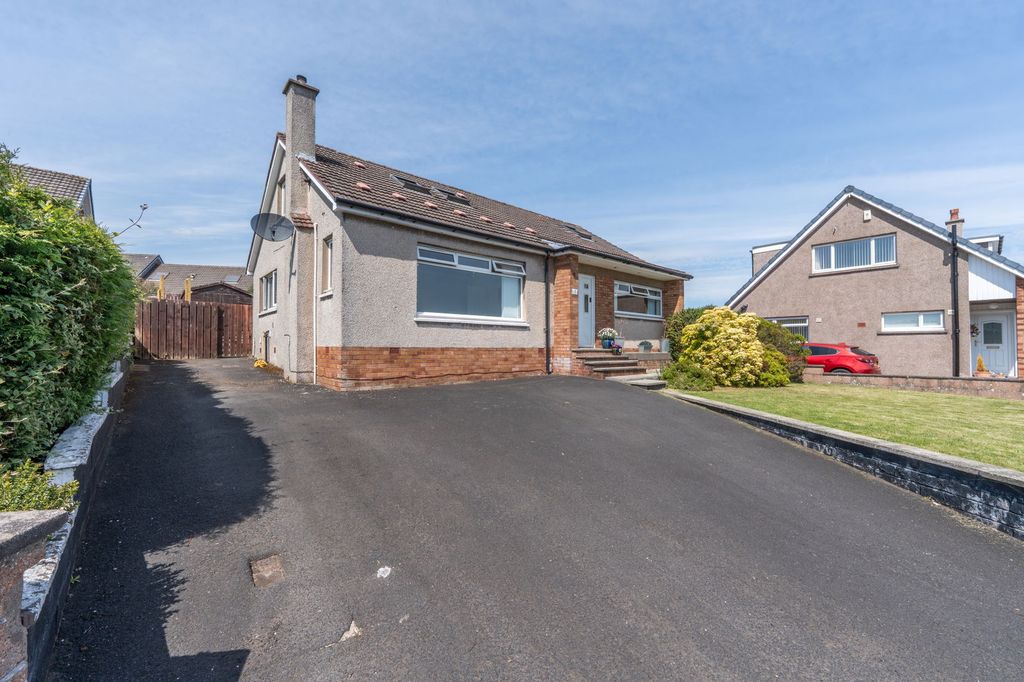 Property photo 1 of 30