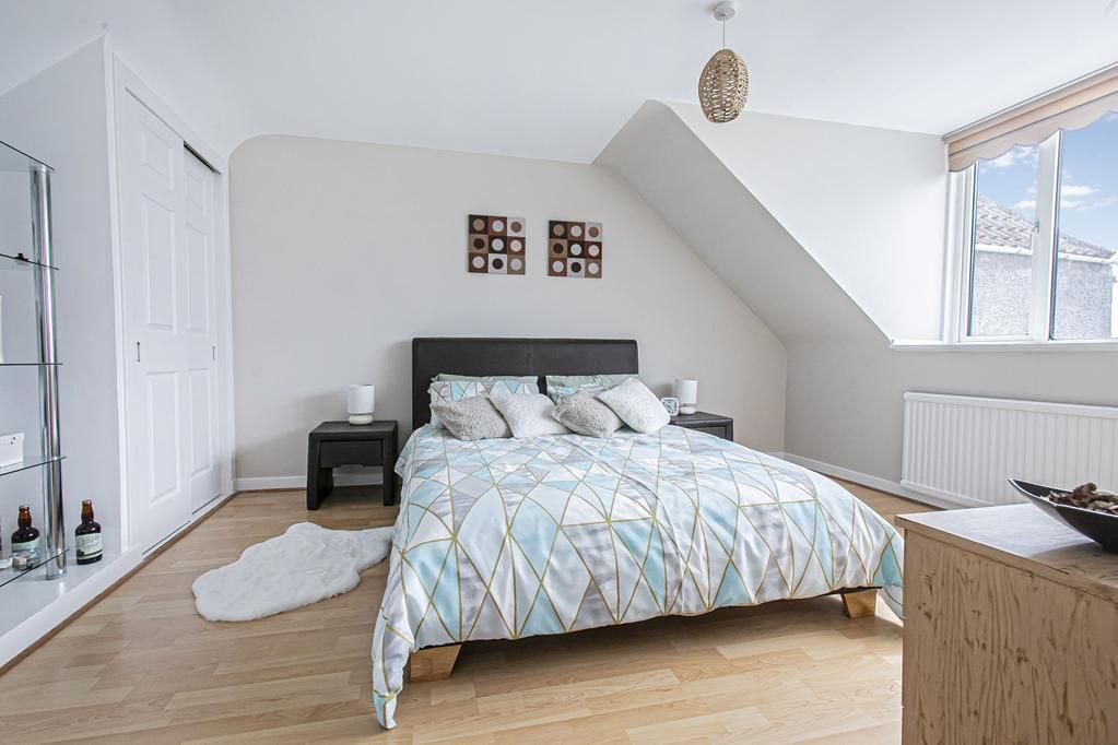 Property photo 3 of 34 Cup1385Seg Bedroom 3.Jpg