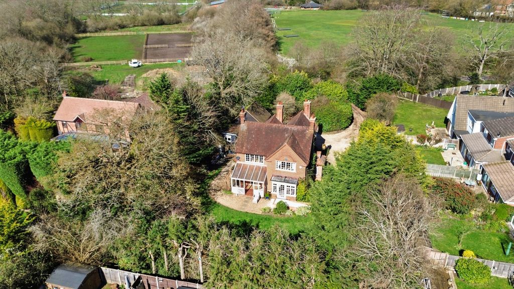 Property photo 3 of 34 4904026