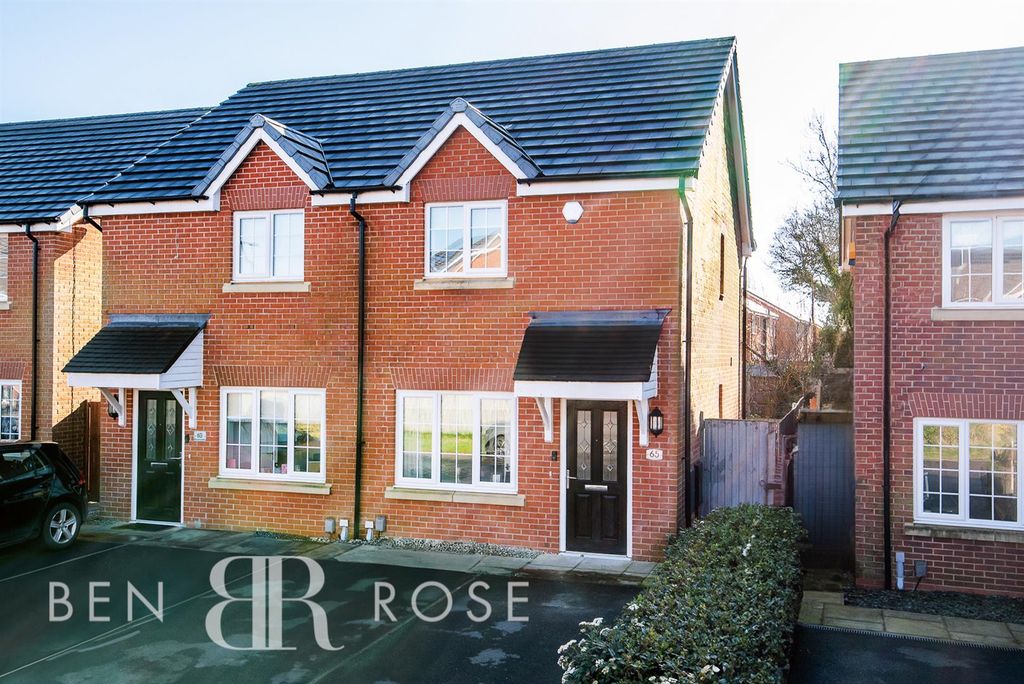 Property photo 1 of 16 Front External