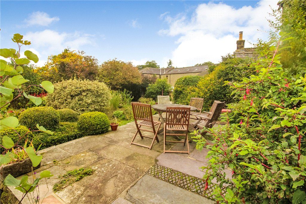 Property photo 2 of 18 Picture No. 15