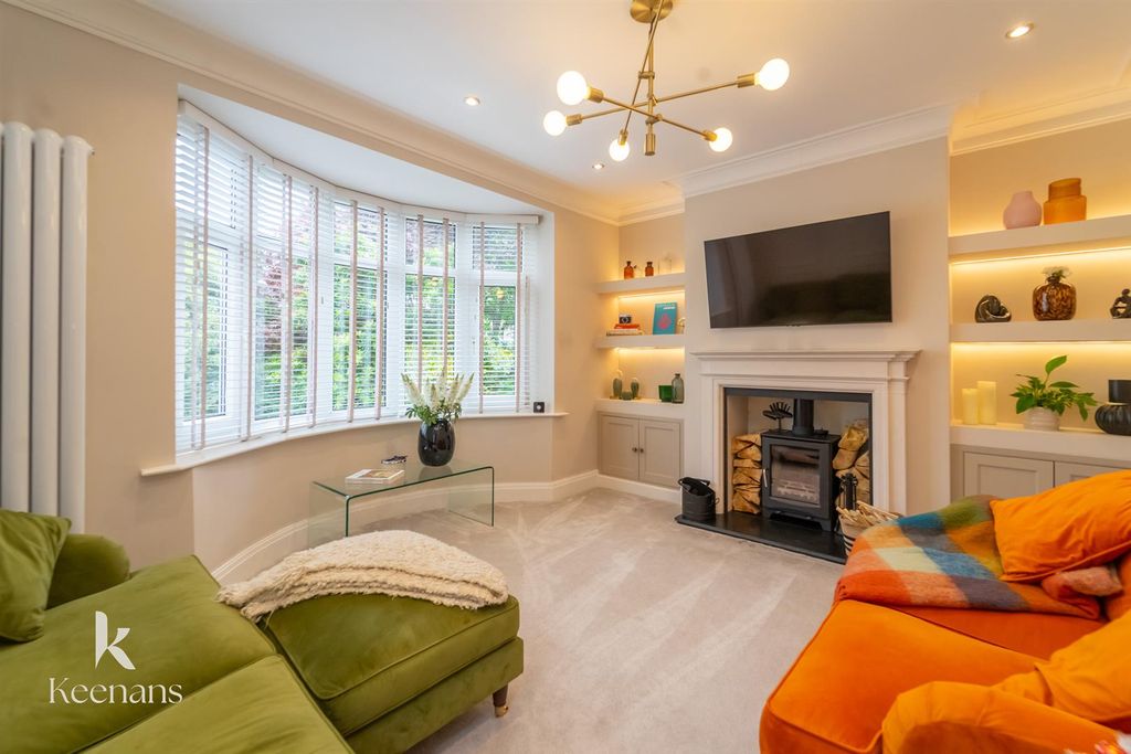 Property photo 1 of 38 Red Lees Ave-28.Jpg