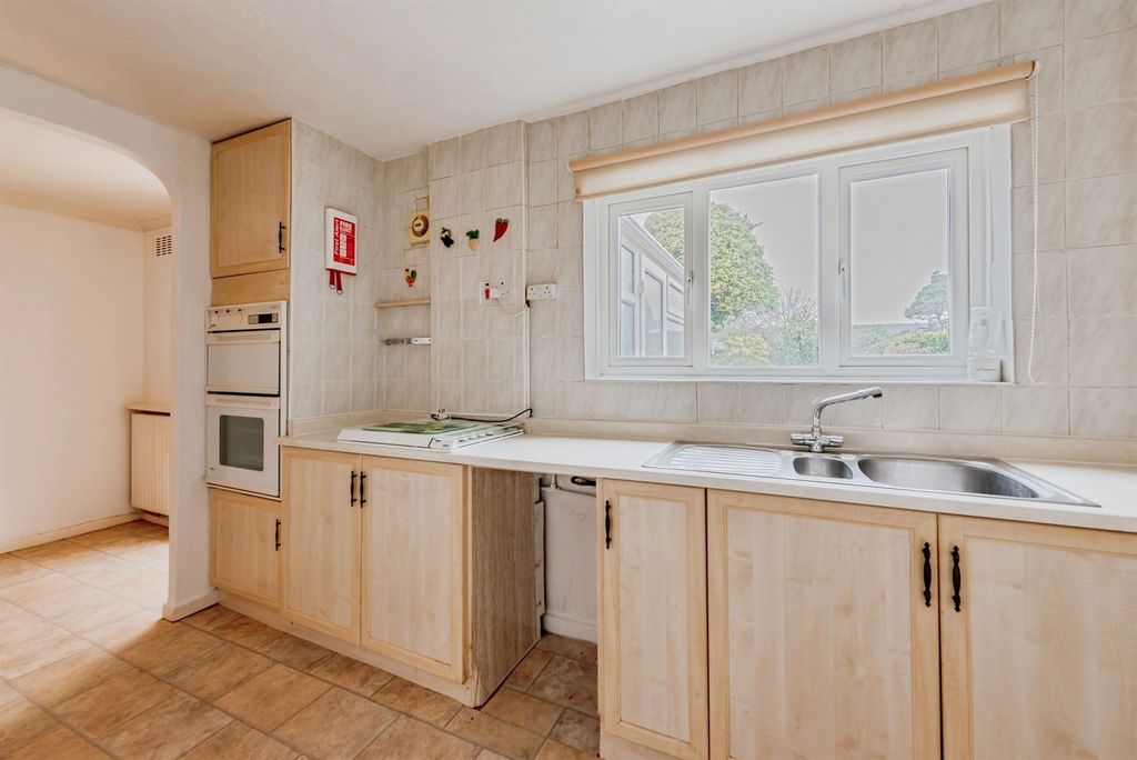 Property photo 3 of 18