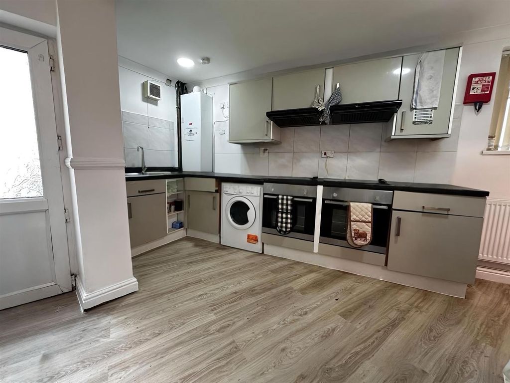 Property photo 2 of 11 Whatsapp Image 2026-02-24 At 14.02.19.Jpeg