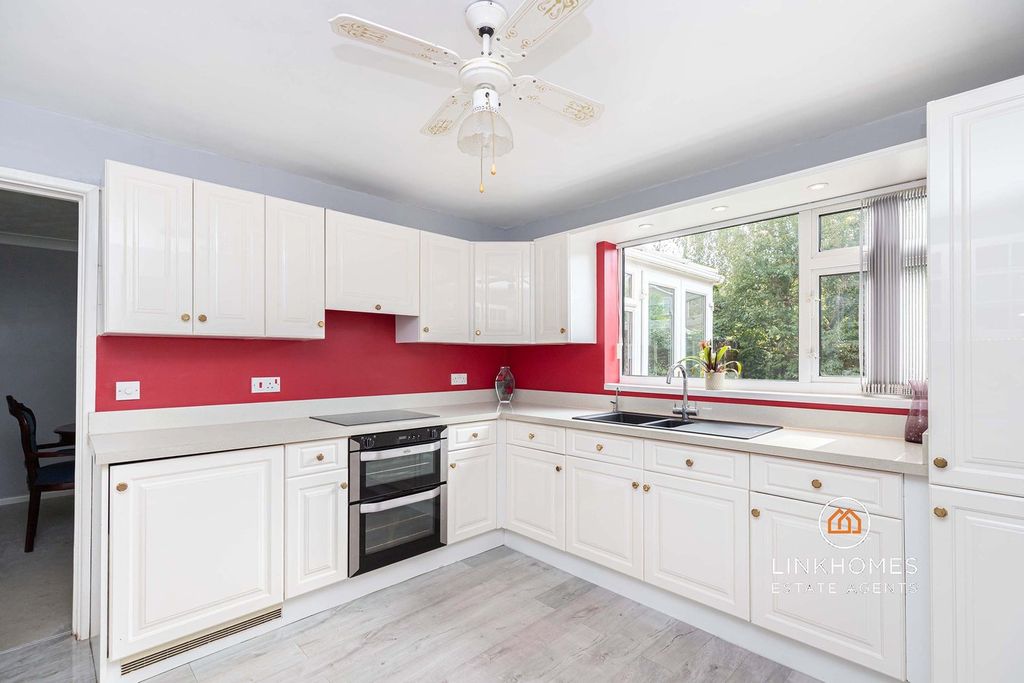 Property photo 2 of 38