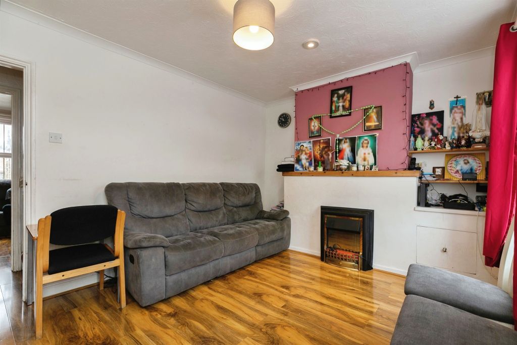 Property photo 3 of 8