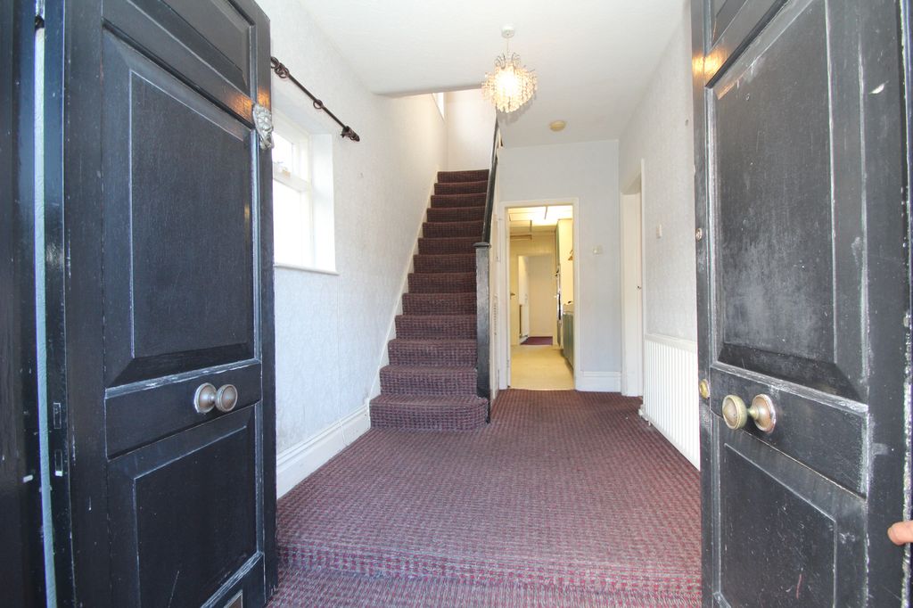 Property photo 3 of 26