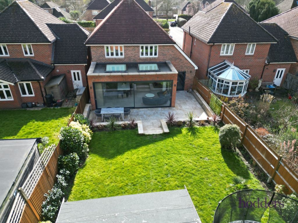 Property photo 2 of 32 Picture No. 50