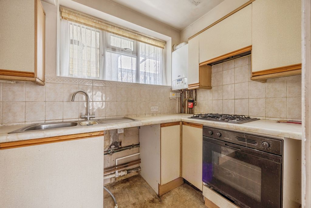 Property photo 3 of 20 Pbox-Img.Jpg