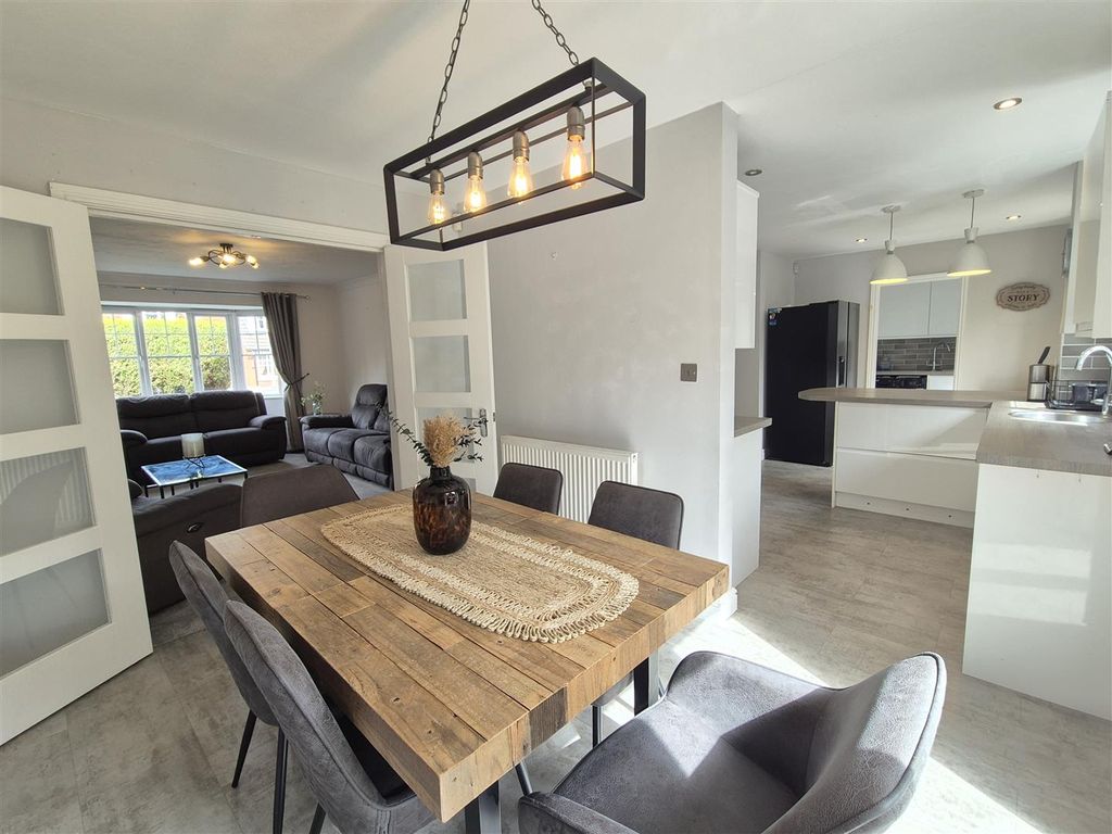 Property photo 2 of 24 Dining Room
