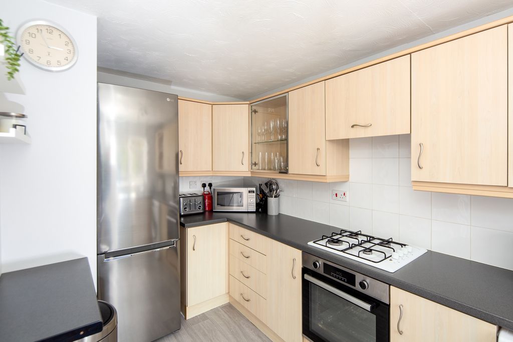 Property photo 3 of 23 Kitchen