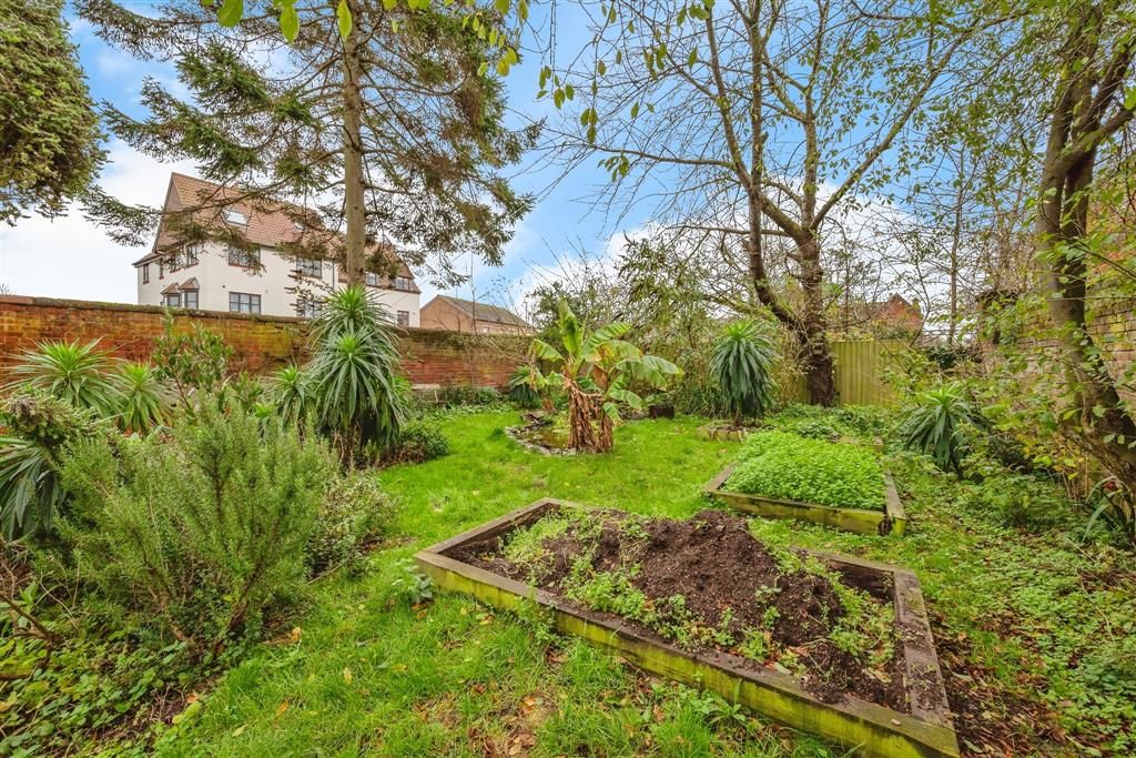 Property photo 3 of 19