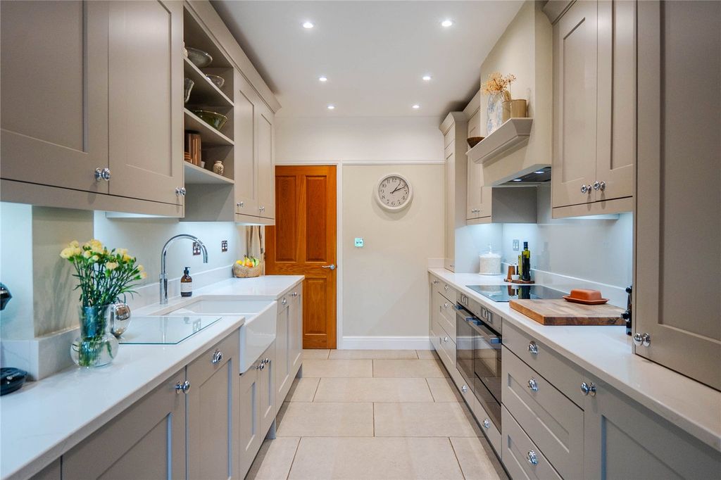 Additional image 7 of 3 bed semi-detached house for saleBarton Avenue, Dunstable, Bedfordshire LU5