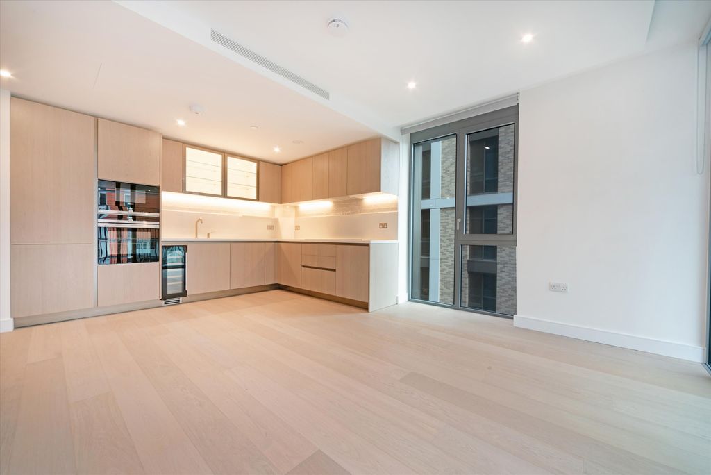 Property photo 3 of 13 Image