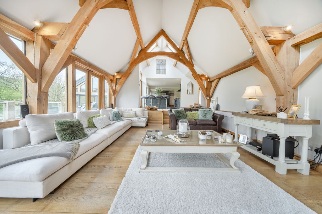 Property photo 2 of 48 Living Room