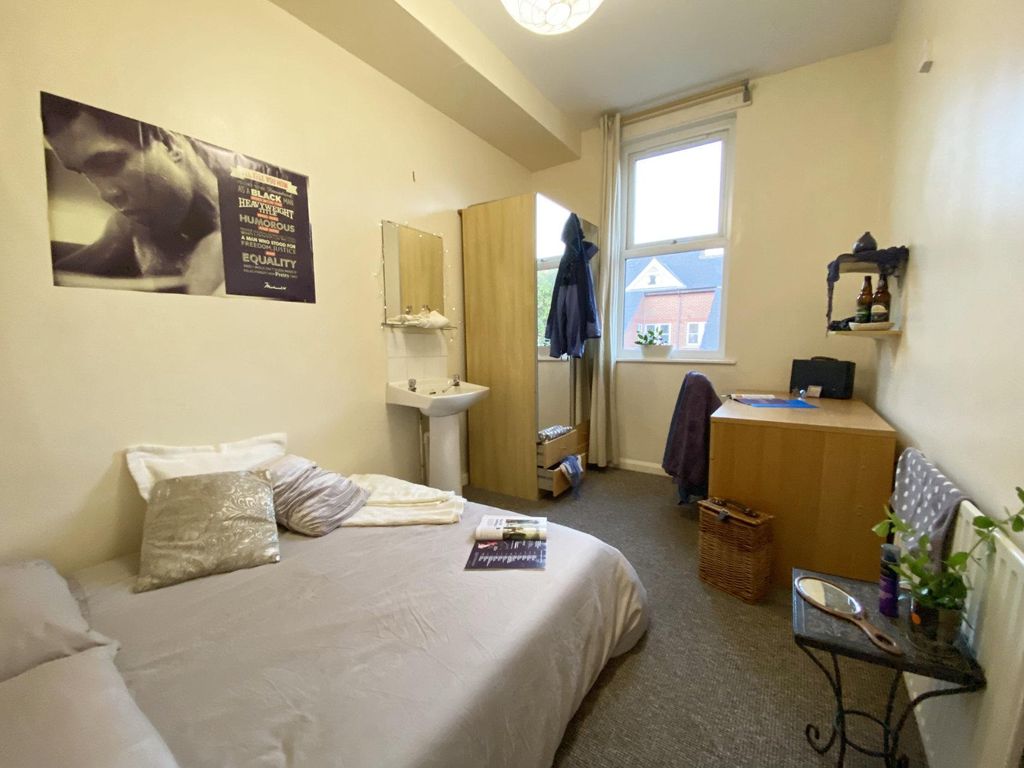 Property photo 3 of 9 Photo