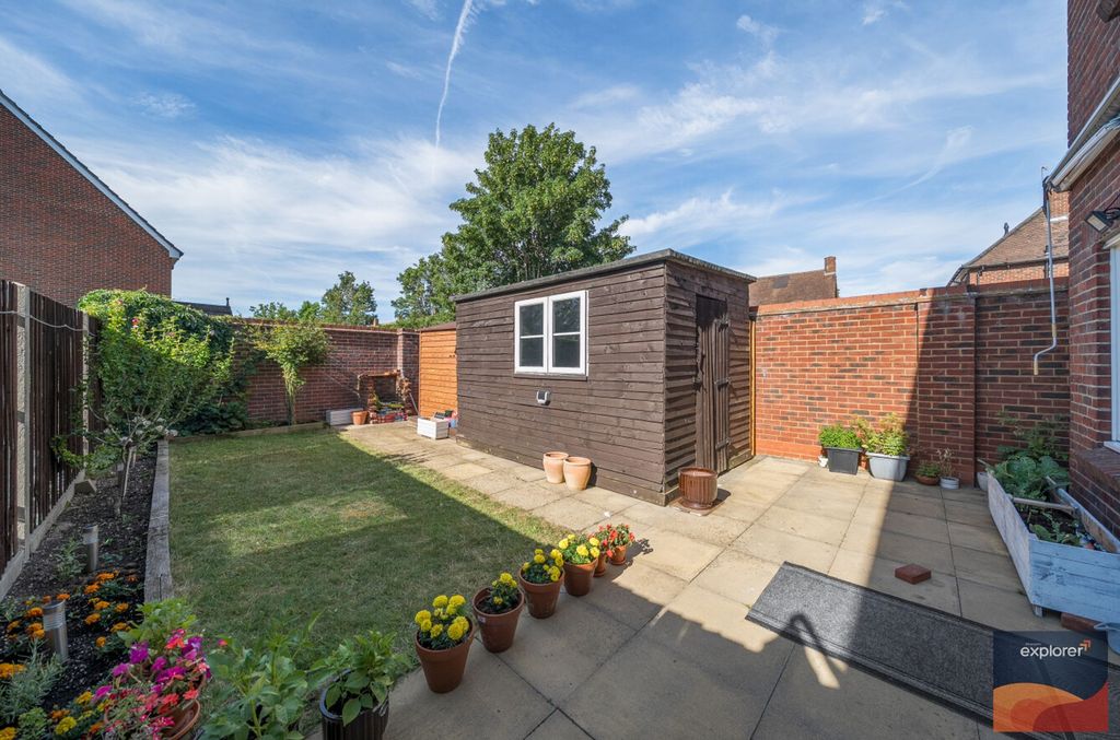 Property photo 2 of 24