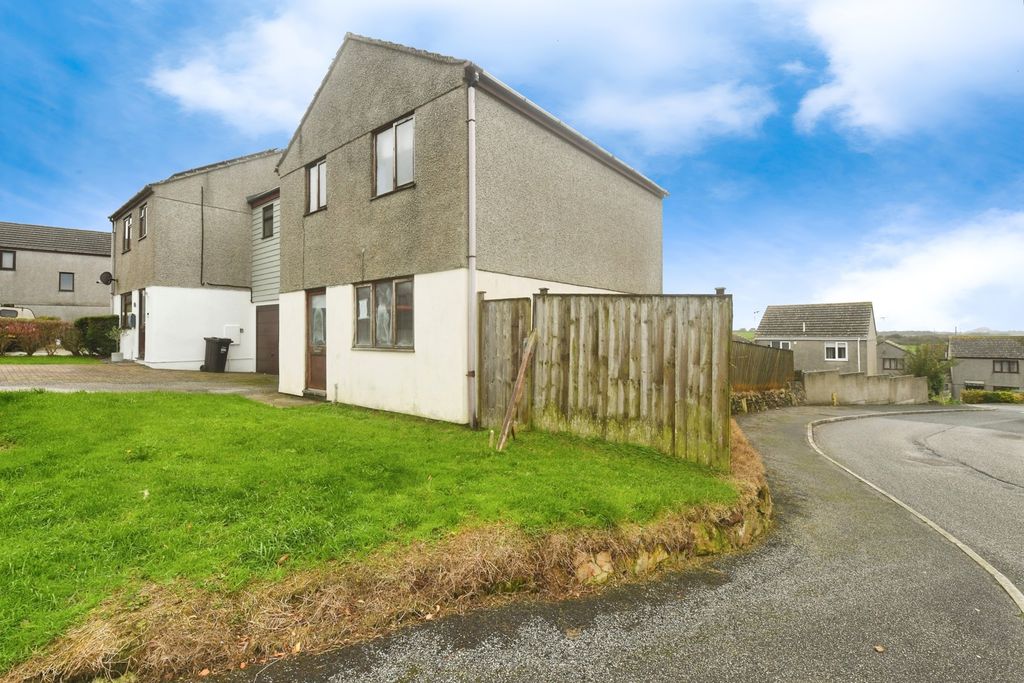 Property photo 2 of 12 Photo