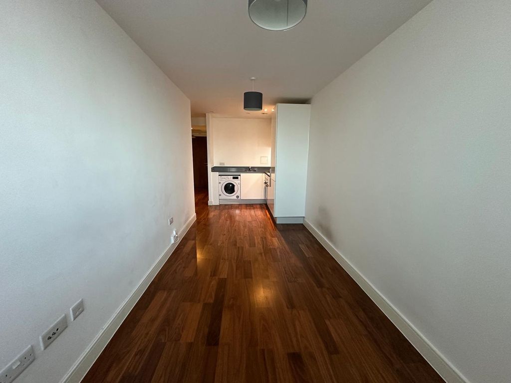 Property photo 3 of 8 Picture No. 09