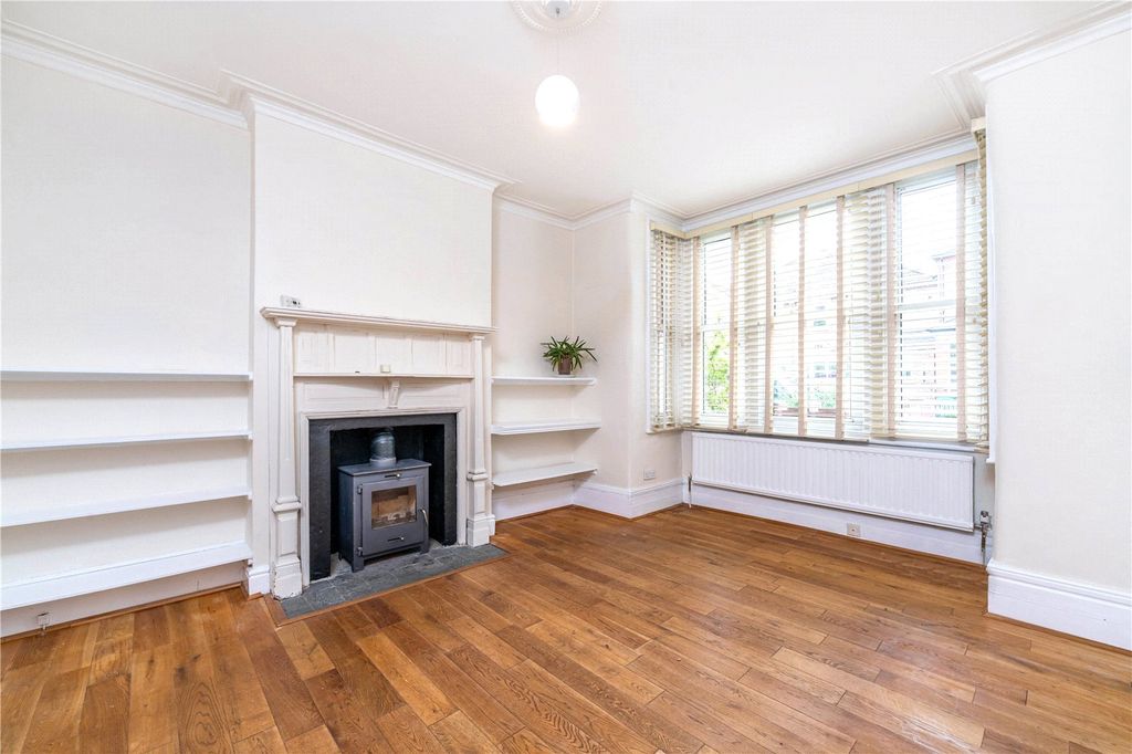 Property photo 3 of 10 Picture No. 25