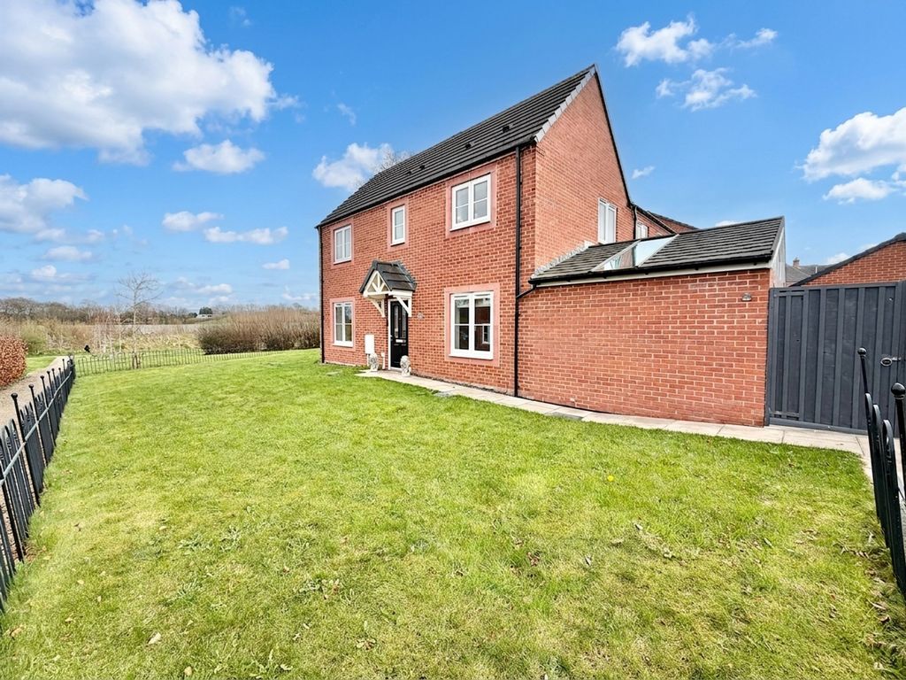 Property photo 1 of 18 Front