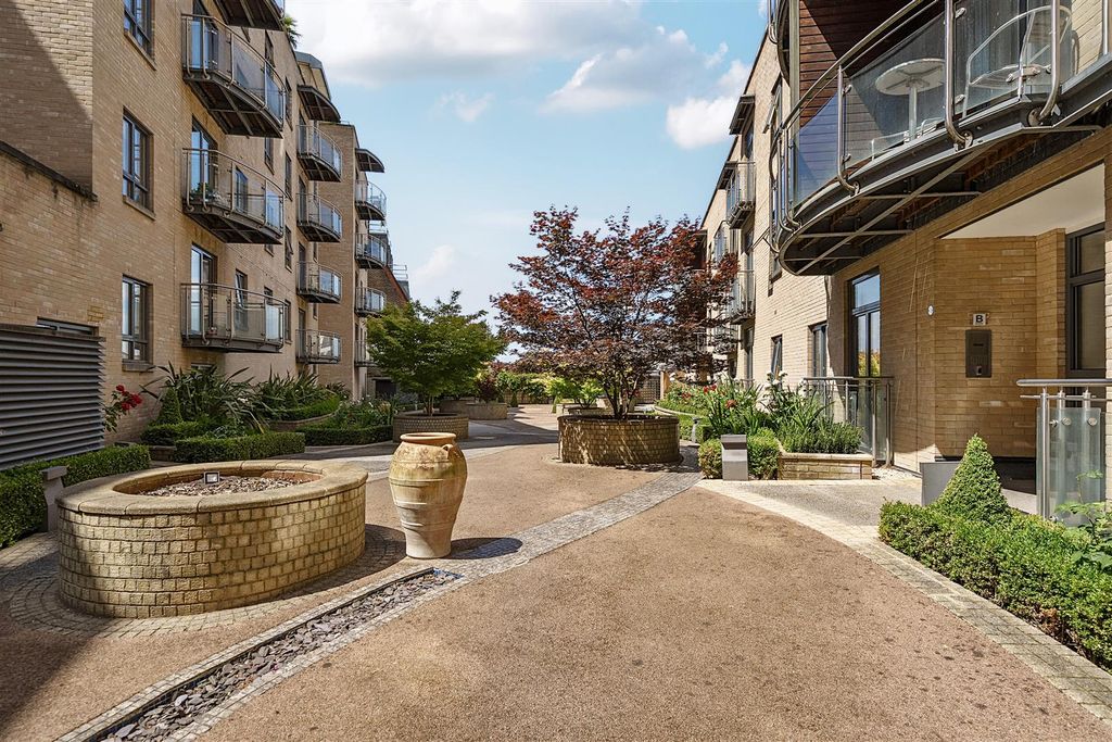 Additional image 13 of 2 bed flat for saleTrinity Gate, Epsom Road, Guildford GU1