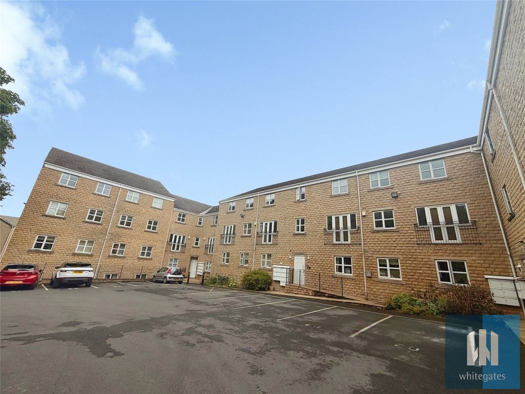 2 bed flat to rentCroft Court, Mount Lane, Rastrick, Brighouse HD6