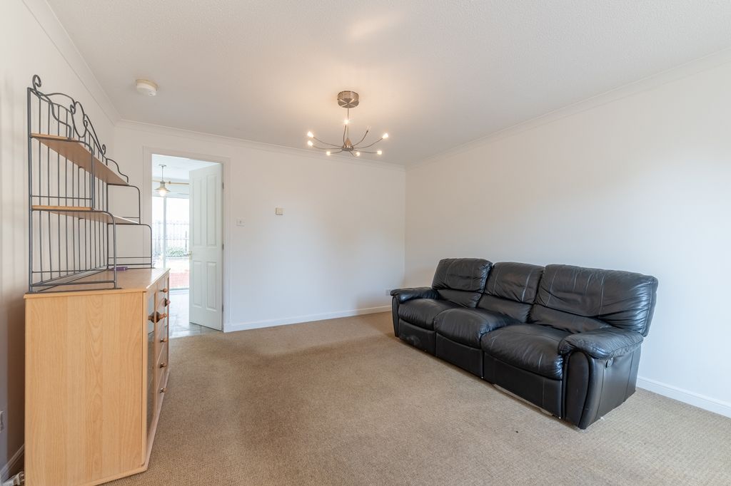 Property photo 3 of 30