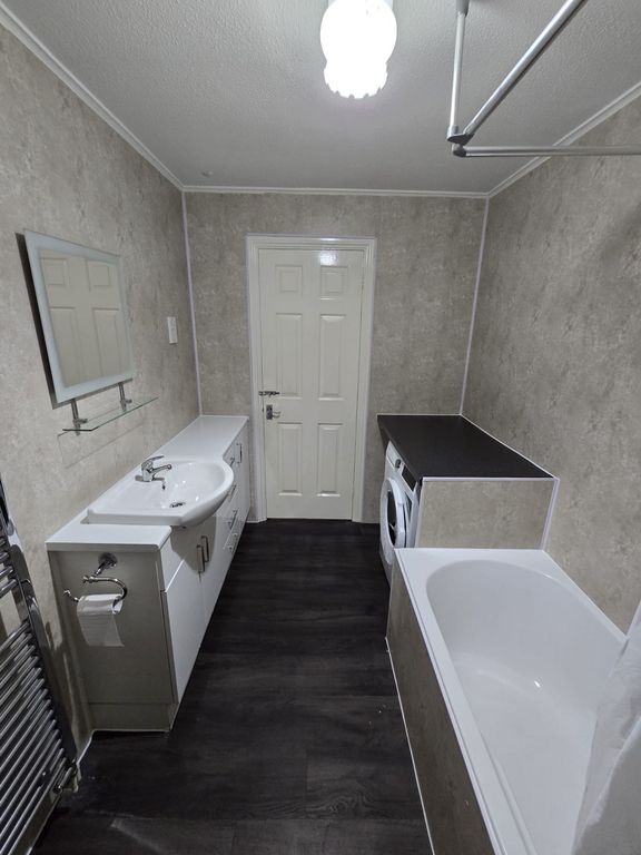 Property photo 3 of 12 Bathroom