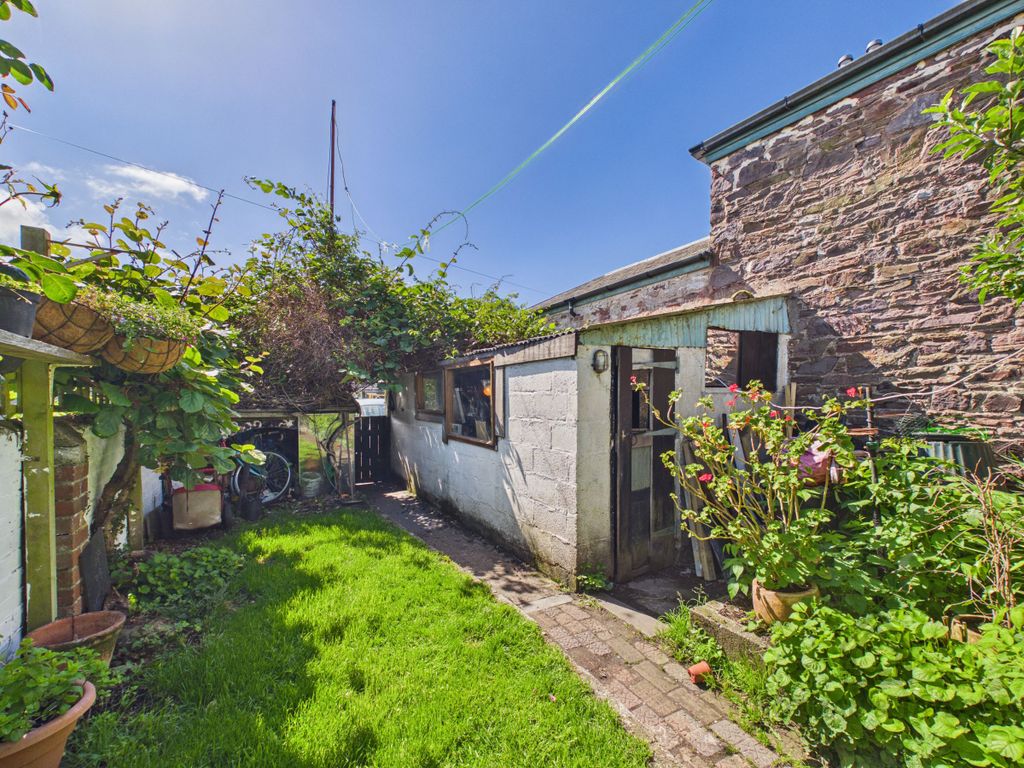 Property photo 2 of 24