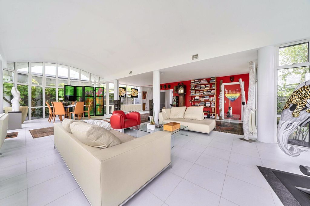 Property photo 2 of 19