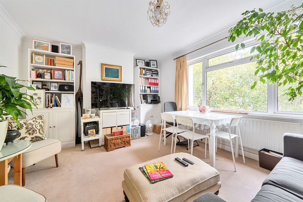 Property photo 3 of 10