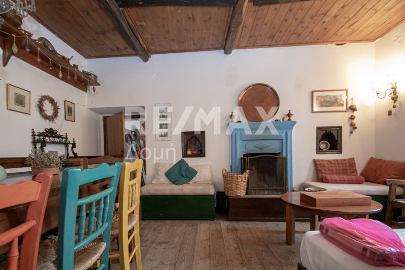 Property photo 2 of 36