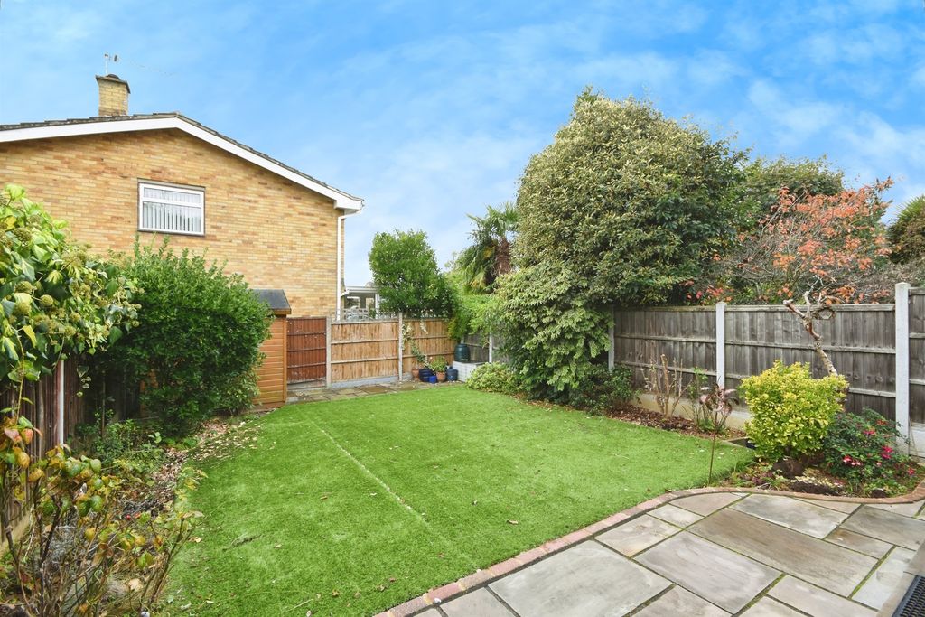 Property photo 2 of 17