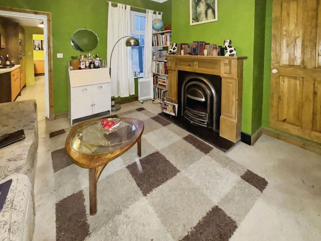 Property photo 2 of 11 Living Room