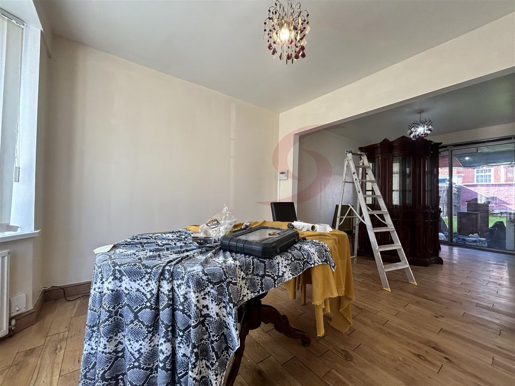 Property photo 2 of 17 Lounge/Dining Room