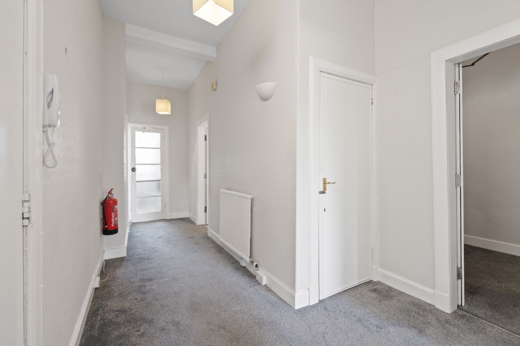 Property photo 2 of 26