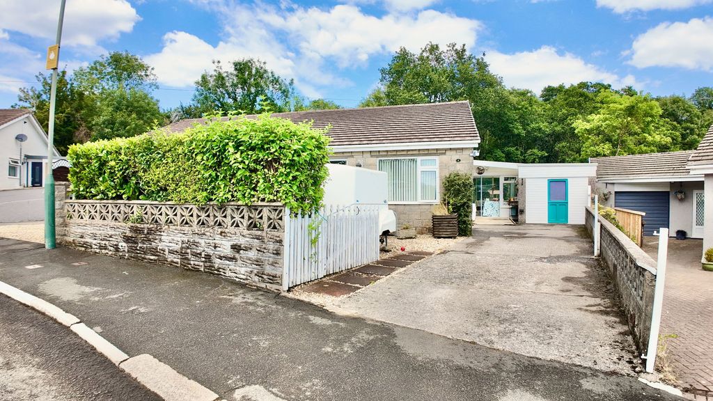 Property photo 1 of 27
