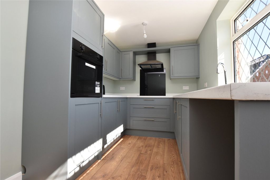 Property photo 2 of 13 Picture No. 08