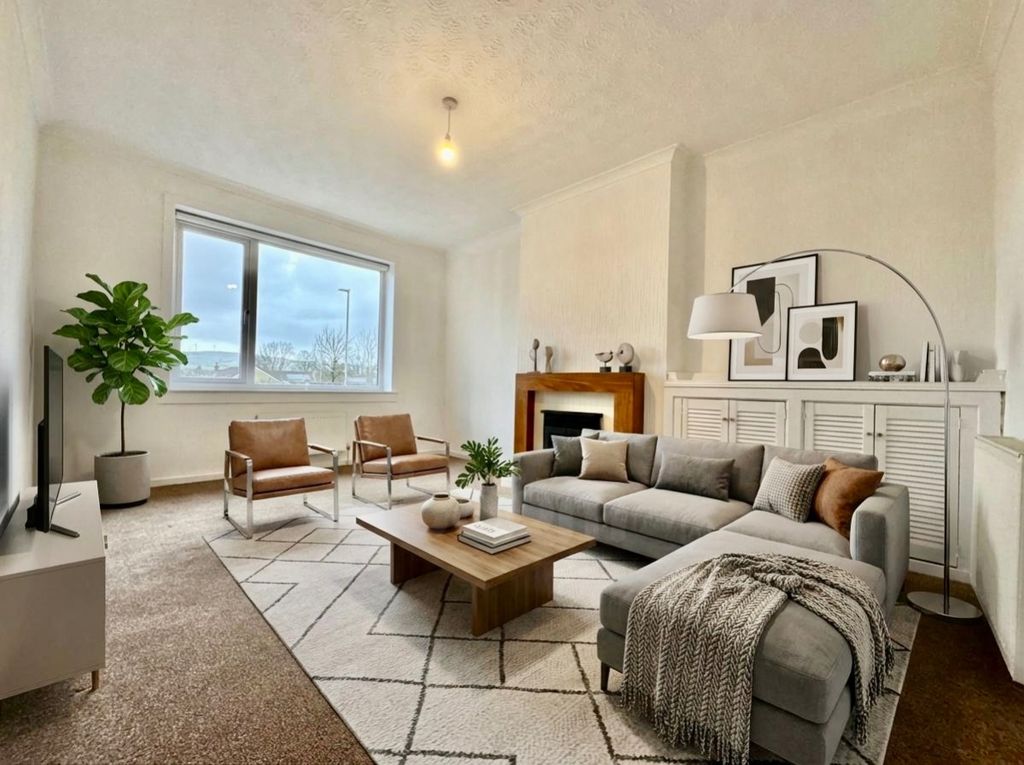 Property photo 2 of 18 Ai Lounge At Bungalow Mair Avenue Dalry